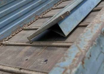 Rozrzutnik obornika w oryginale czarna białostocka Rozrzutnik jednoosiowy