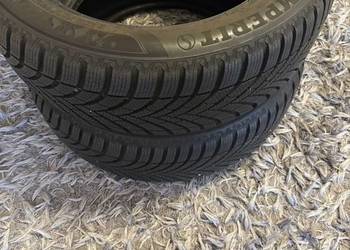 Opony zimowe Semperit 225/55/R18 w świetnym stanie
