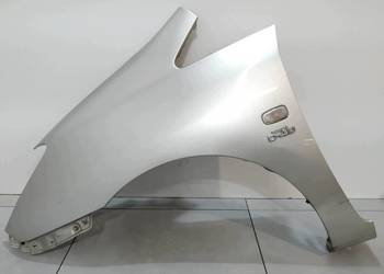 BŁOTNIK  LEWY PRZÓD  Toyota Corolla Verso I (2001-2004)