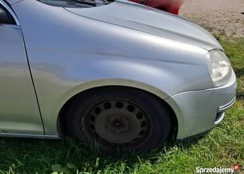 Błotnik Prawy Przedni Volkswagen Golf V