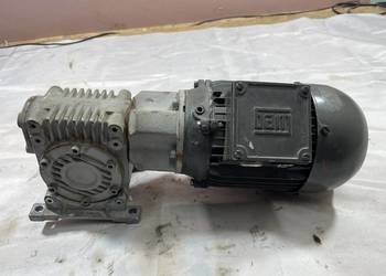 Motoreduktor Silnik z przekładnią Lenze 230V 50HZ