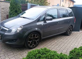 Opel Zafira B 1.8 bezwypadkowy