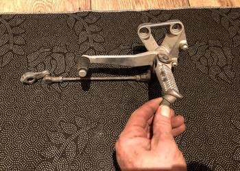 Set lewy podnóżek lewy dźwignia zmiany biegów Suzuki GSXR 600 750 SRAD