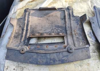 Mercedes 190 W201 osłona silnika podłoga 190D wczesne roczniki