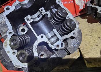 Suzuki DR 250 głowica zawór zawory sprężyna sprężyny dr250 gn gn250