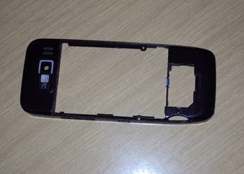Bardzo ładny mało używany korpus od Nokia E52 zadbany gratis