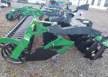Brona talerzowa OZYRYZ BTB 30 3 m z wałem daszkowym 600 mm AWEMAK