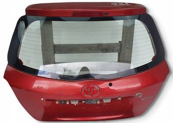 TYLNA KLAPA Toyota Yaris III 2011-2017 tylnia tył bagażnika CZERWONA