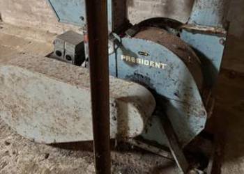 Śrutownik bijakowy tłoczący President