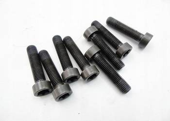 Śruby koła dwumasowego 1.6 D4D D Verso Auris Avensis Mini One Clubman