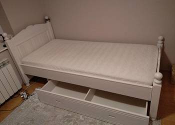 Łóżko dziewczęce