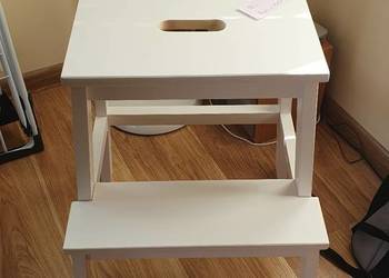 Stołek drewniany BEKVÄM
