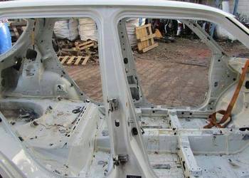 PRÓG SŁUPEK PRAWY BOK SUZUKI SWIFT VI MK8