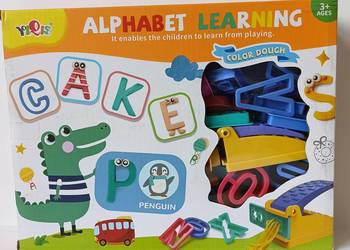 Zestaw edukacyjny Alphabet Learning – literki + masa plastyczna | 3+