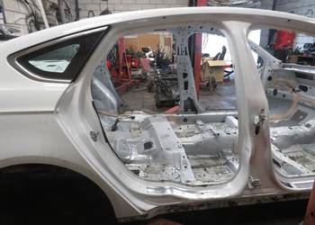 PRÓG SŁUPEK PRAWY BOK FD MONDEO MK5 HB SEDAN