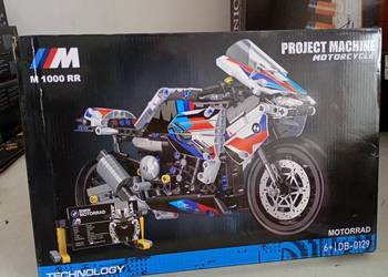 Zestaw Klocków Technic BMW M 1000 RR – Motocykl Sportowy