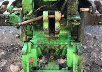 John Deere 4955 - [CZĘŚCI] - zwolnica zwrotnica skrzynia biegów silnik