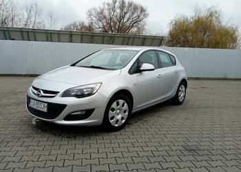 Opel Astra j 2015r benzyna