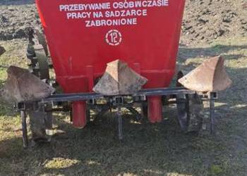 Sadzarka do ziemniaków AKPIL z dozownikiem