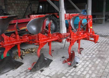 Pług 3 skibowy obrotowy zabezpieczenie hydrauliczne