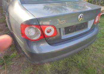 Sprzedam tylnia klapę VW Jetta V 2008 rok OKAZJA