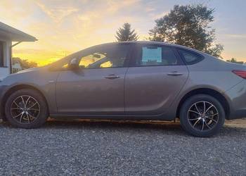 Opel Astra j