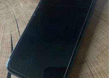 iPhone 11 64 GB | Bardzo dobry stan | 83% baterii | Etui