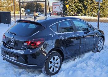 2014 Opel Astra J 1.4 TURBO 140KM nowe opony zimowe BiXenon skóra nawigacja