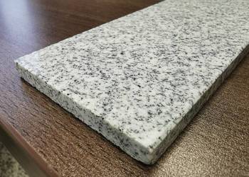 Cokół granitowy G603 wys. 7 cm