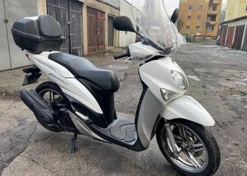 Yamaha xenter 125 transport honda pcx aprilia habana piaggio liberty