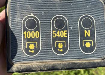 AGCO Massey Ferguson MF 8450 8460 8480 Konsola Panel Sterowania WOM 427736…