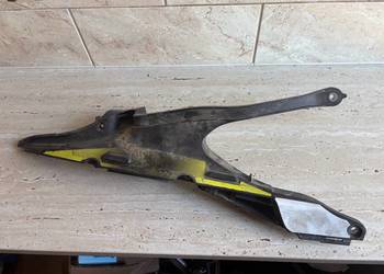 Subrama prawa od tłumika Husqvarna 10-23  25103002244