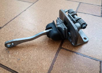 Audi A2 Ogranicznik drzwi Lewy przód przednich 8Z0837249 Audi A2 Ogranicznik drzwi Lewy przód przednich 8Z0837249
