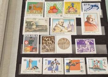 klaser ze znaczkami pocztowymi