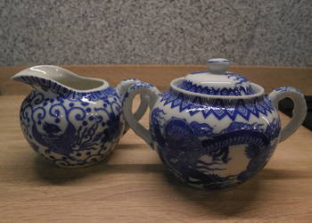Porcelanowa cukiernica+mlecznik Chiny/Japonia