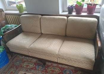 ZABYTKOWA SOFA, Z DWOMA FOTELAMI. WIKLINOWO DREWNIANA