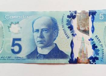 5 $ 2013 banknot polimerowy Canada. 5 $ 2013 banknot polimerowy Canada.