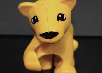 Lego Duplo figurka Lwiątko Lew z podniesioną łapką 12046 ZOO