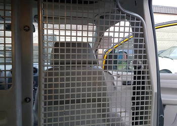 VW CADDY 2K0 OSLONA KIEROWCY SCIANA GRODZIOWA BAGAZNIKA KLATKA BAGAZNIKA