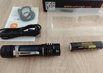 Latarka EDC Sofirn SC18 z akumulatorem.