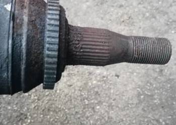 Półoś prawa przód chrysler 300 m intrepid 2,7 3,5 automat