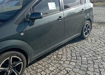 Toyota Corolla Verso 2, 2 diesel.