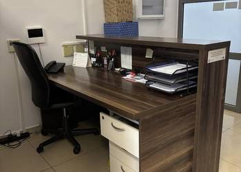 Biurko z nadstawką - sekretariat