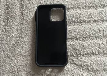 Czarne etui armor MagSafe discover innovation do iPhone  16 pro max