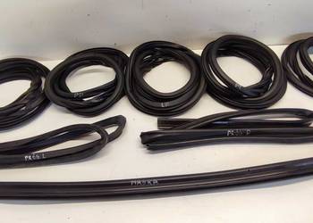 VW TAYRON USZCZELKA MASKI 57182372