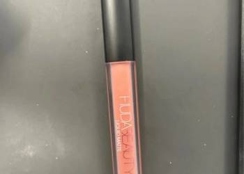 Huda beauty pomadka liquid matte w płynie bombshell 4,2ml