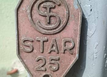 Sprzedam emblemat star 25 orginalny
