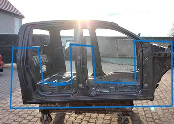 Ford Ranger VI 6 2024r SŁUPEK ŚRODKOWY PRAWY TYŁ BOK PRÓG 