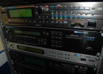 Sprzedam moduł brzmieniowy ROLAND D-550 - jak now