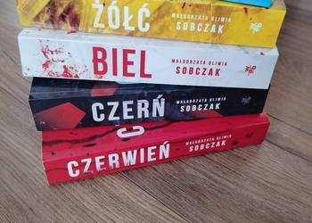 Kolory zła czerń, czerwień, biel, żółć, błękit i zieleń. M. Sobczak